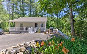 Petite Weaverville Escape - 3 Mi To Main Street!